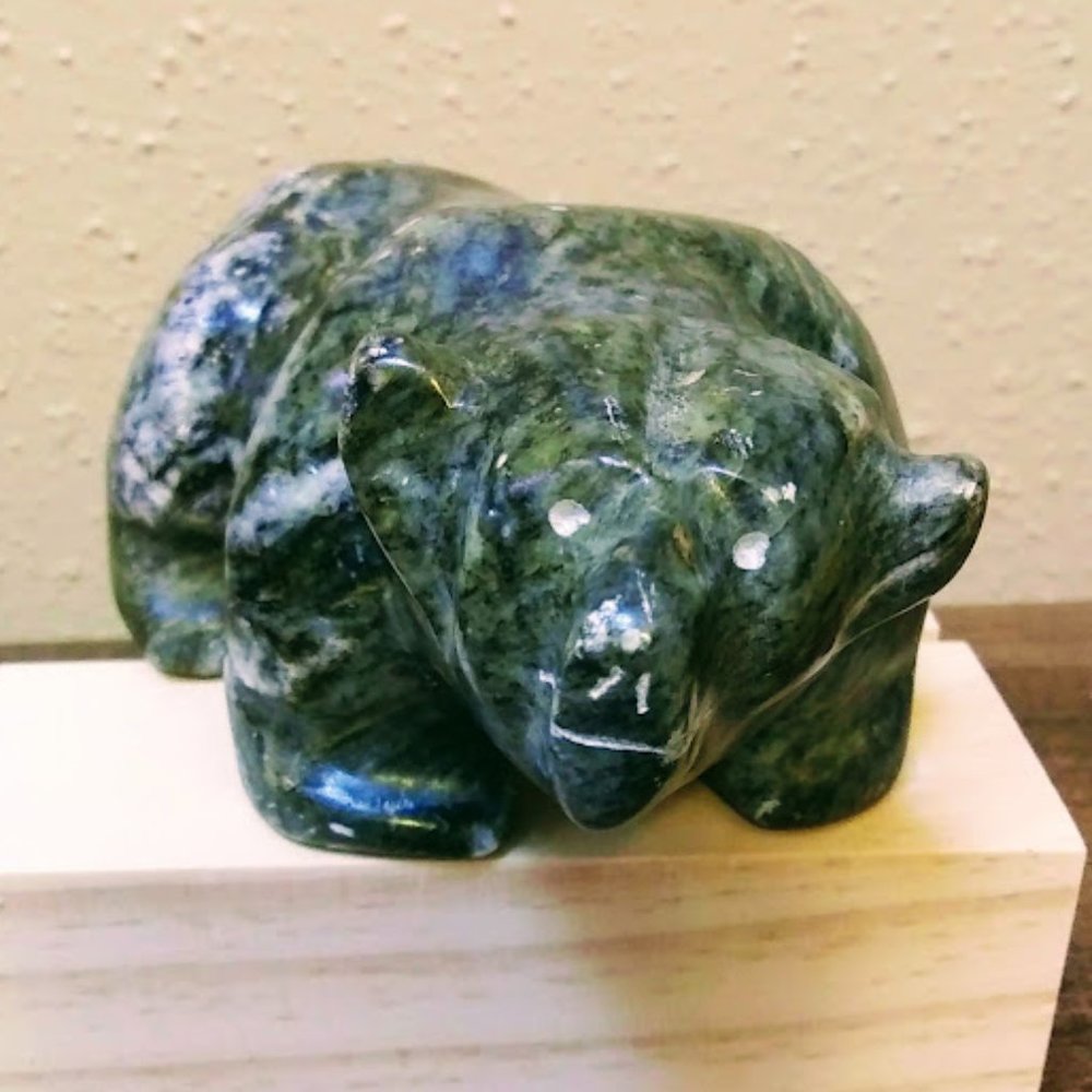 ERIC TETPON ALASKAN BEAR SOAPSTONE*HAND CARVED *NATIVE INUPIAQ ARTIST*RARE*VTG* - Picture 4 of 9